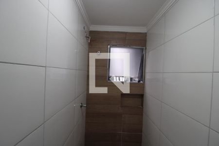 Banheiro de apartamento para alugar com 1 quarto, 45m² em Parque Edu Chaves, São Paulo