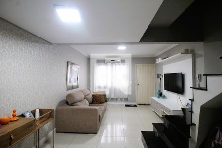 Sala de TV de casa de condomínio à venda com 2 quartos, 70m² em Rio Branco, Canoas