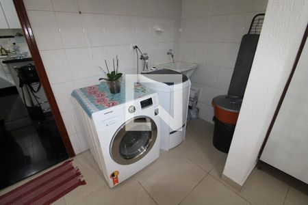 Casa de condomínio para alugar com 180m², 3 quartos e 2 vagasÁrea de Serviço