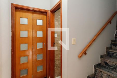 Escada de casa para alugar com 3 quartos, 180m² em Tucuruvi, São Paulo