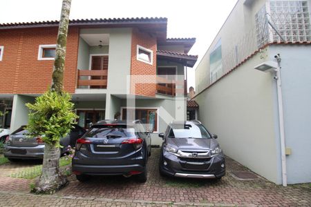 Casa de condomínio para alugar com 180m², 3 quartos e 2 vagasCasa