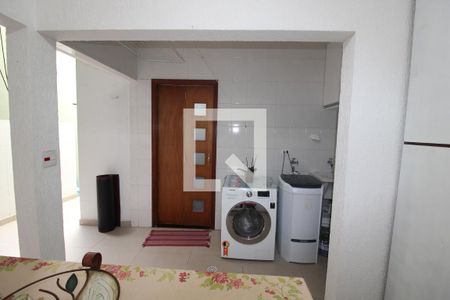 Casa de condomínio para alugar com 180m², 3 quartos e 2 vagasÁrea de Serviço