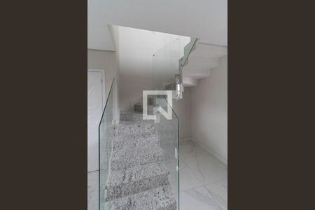 Apartamento à venda com 90m², 3 quartos e 2 vagasEscada