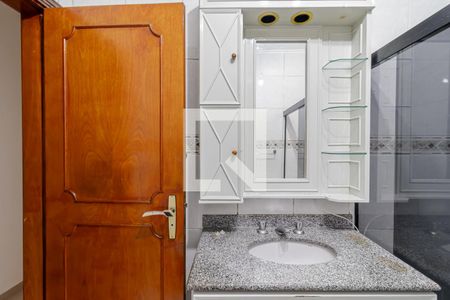 Casa para alugar com 299m², 3 quartos e 8 vagasBanheiro