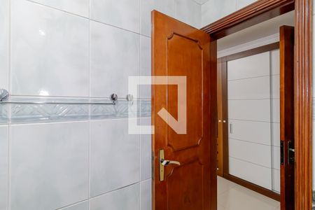 Casa para alugar com 299m², 3 quartos e 8 vagasBanheiro da Suíte 2