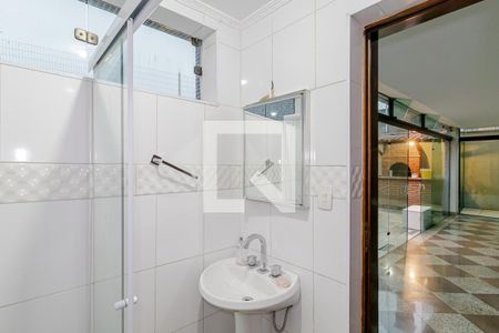 Casa para alugar com 299m², 3 quartos e 8 vagasBanheiro da Garagem - Salão