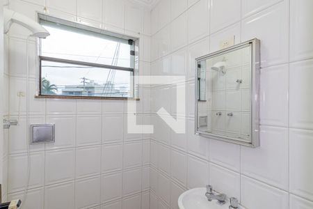 Casa para alugar com 299m², 3 quartos e 8 vagasBanheiro de Serviço