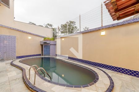 Casa para alugar com 299m², 3 quartos e 8 vagasPiscina
