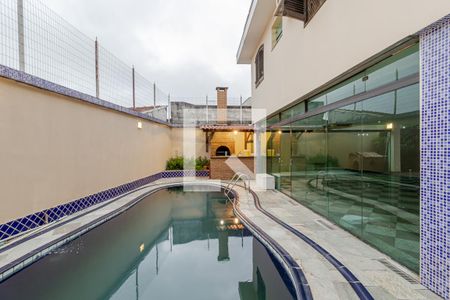 Casa para alugar com 299m², 3 quartos e 8 vagasPiscina