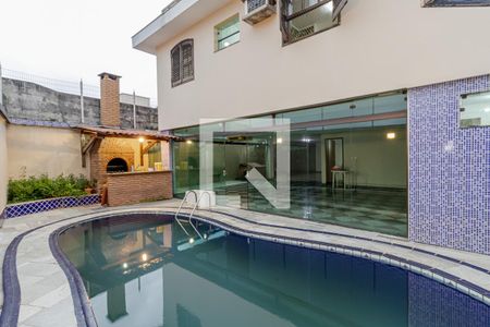 Casa para alugar com 299m², 3 quartos e 8 vagasPiscina