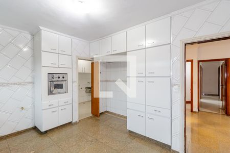 Casa para alugar com 299m², 3 quartos e 8 vagasCozinha