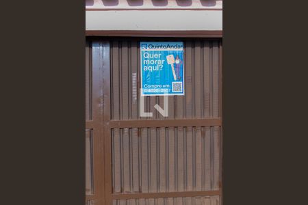 Casa à venda com 177m², 3 quartos e 7 vagas Casa à venda com 177m², 3 quartos e 7 vagasPlaquinha