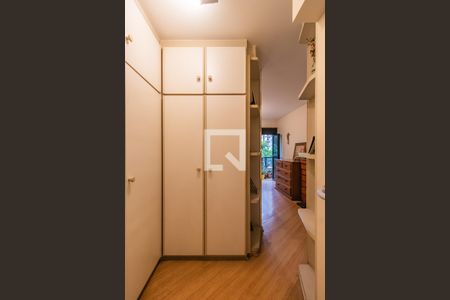 Apartamento à venda com 167m², 3 quartos e 2 vagasQuarto 3