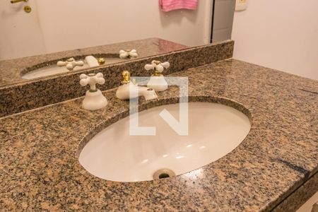 Apartamento à venda com 167m², 3 quartos e 2 vagasBanheiro/Quarto 2