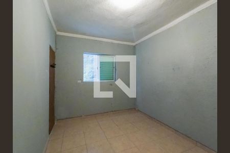 Quarto de casa para alugar com 1 quarto, 50m² em Vila Dirce , Carapicuíba