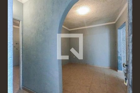 Acesso de casa para alugar com 1 quarto, 50m² em Vila Dirce , Carapicuíba