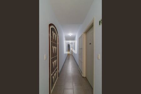 Apartamento à venda com 90m², 2 quartos e sem vagaCorredor - Área comum