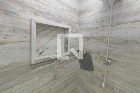 Banheiro Suíte de casa para alugar com 2 quartos, 220m² em Jardim Leonor, Campinas