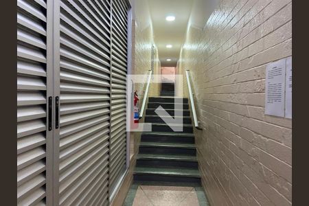 Apartamento à venda com 77m², 2 quartos e sem vagaÁrea comum