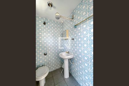 Casa à venda com 260m², 3 quartos e 10 vagasBanheiro de serviço