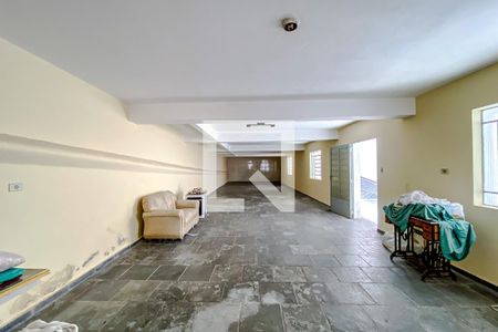 Casa à venda com 260m², 3 quartos e 10 vagasSalão