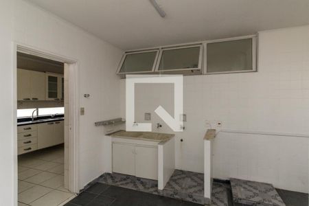 Apartamento para alugar com 639m², 4 quartos e 2 vagasLavanderia