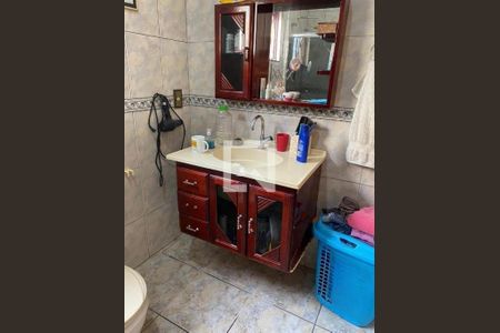 Casa à venda com 166m², 3 quartos e 6 vagas