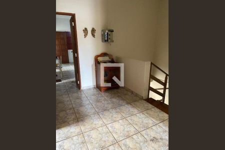 Casa à venda com 166m², 3 quartos e 6 vagas