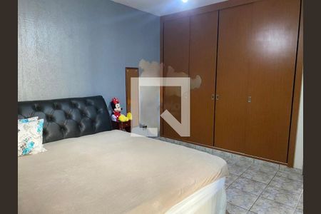 Casa à venda com 166m², 3 quartos e 6 vagas