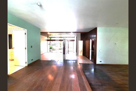 Casa à venda com 3 quartos, 237m² em Vila Campo Grande, São Paulo