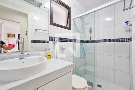 Apartamento para alugar com 240m², 4 quartos e 2 vagas Apartamento para alugar com 240m², 4 quartos e 2 vagasBanheiro 2