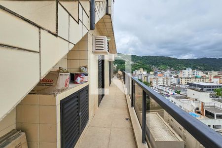 Apartamento para alugar com 240m², 4 quartos e 2 vagas Apartamento para alugar com 240m², 4 quartos e 2 vagasVaranda