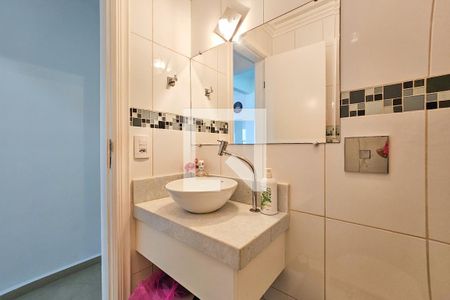 Apartamento para alugar com 240m², 4 quartos e 2 vagas Apartamento para alugar com 240m², 4 quartos e 2 vagasBanheiro