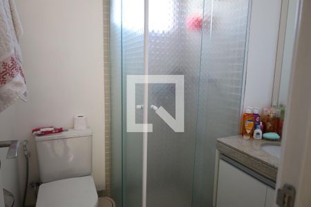 Apartamento à venda com 104m², 2 quartos e 2 vagasBanheiro do corredor
