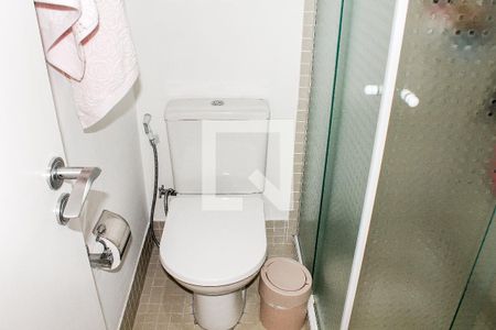 Apartamento à venda com 104m², 2 quartos e 2 vagasBanheiro do corredor