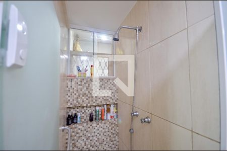 Apartamento à venda com 85m², 2 quartos e 1 vaga Apartamento à venda com 85m², 2 quartos e 1 vagaBanheiro