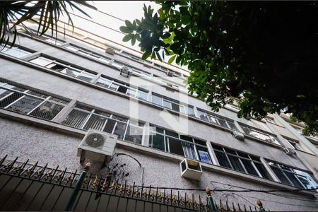 Apartamento à venda com 85m², 2 quartos e 1 vaga Apartamento à venda com 85m², 2 quartos e 1 vagaFachada