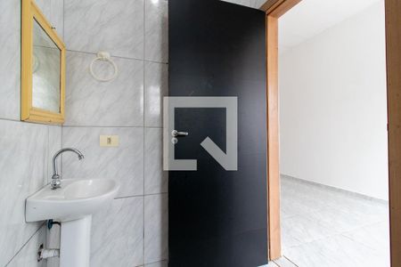 Banheiro Social de kitnet/studio para alugar com 1 quarto, 17m² em Cruzeiro, São José dos Pinhais