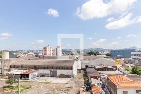 Vista da sala de apartamento à venda com 2 quartos, 51m² em Km 18, Osasco