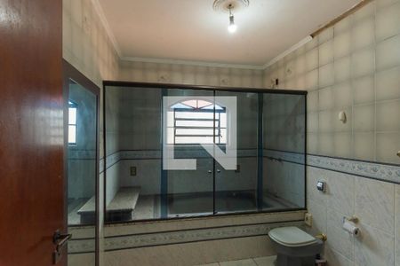 Casa para alugar com 251m², 3 quartos e 3 vagasBanheiro