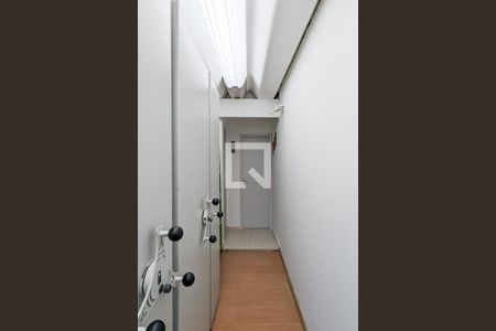 Closet da suíte 2 de casa à venda com 4 quartos, 150m² em Jardim Lauro Gomes, São Bernardo do Campo