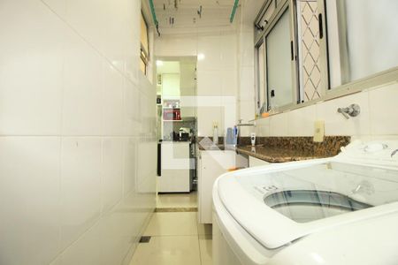 Apartamento para alugar com 76m², 2 quartos e 1 vagaÁrea de serviço 
