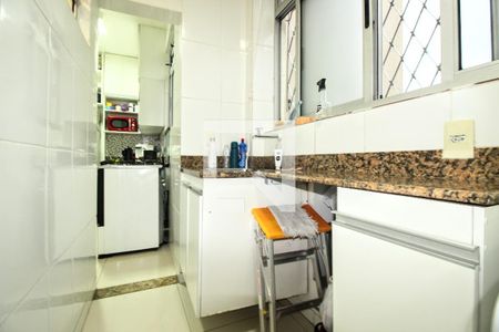 Apartamento para alugar com 76m², 2 quartos e 1 vagaÁrea de serviço 