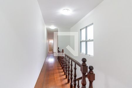 Casa para alugar com 229m², 3 quartos e 5 vagas Casa para alugar com 229m², 3 quartos e 5 vagasCorredor