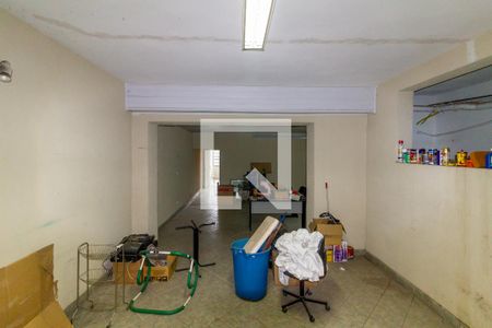 Casa para alugar com 229m², 3 quartos e 5 vagas Casa para alugar com 229m², 3 quartos e 5 vagasGaragem