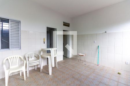 Casa para alugar com 229m², 3 quartos e 5 vagas Casa para alugar com 229m², 3 quartos e 5 vagasCozinha e Área de Serviço