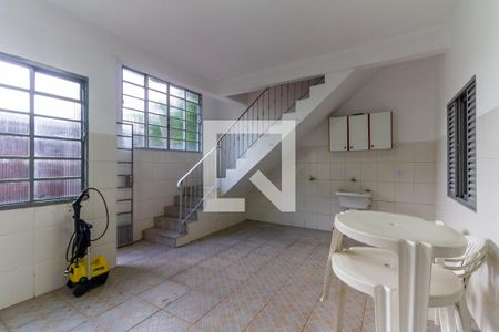Casa para alugar com 229m², 3 quartos e 5 vagas Casa para alugar com 229m², 3 quartos e 5 vagasCozinha e Área de Serviço