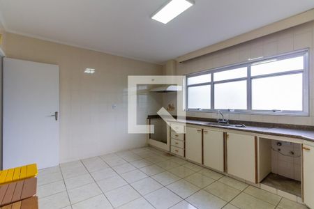 Casa para alugar com 229m², 3 quartos e 5 vagas Casa para alugar com 229m², 3 quartos e 5 vagasCozinha