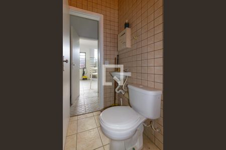 Casa para alugar com 229m², 3 quartos e 5 vagas Casa para alugar com 229m², 3 quartos e 5 vagasBanheiro de serviço