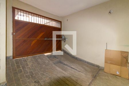 Casa para alugar com 229m², 3 quartos e 5 vagas Casa para alugar com 229m², 3 quartos e 5 vagasGaragem